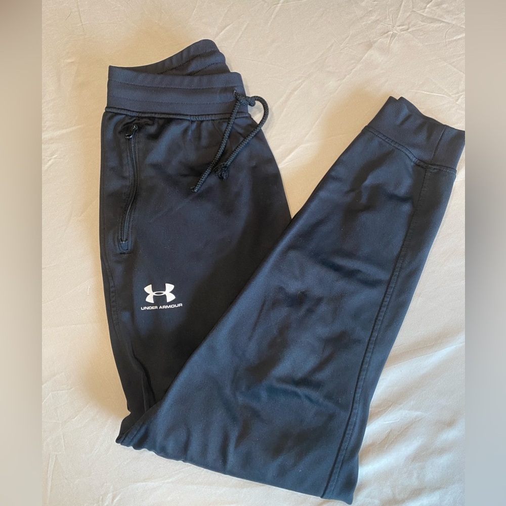 Under Armour Joggers in Color Black Size: Men's Small